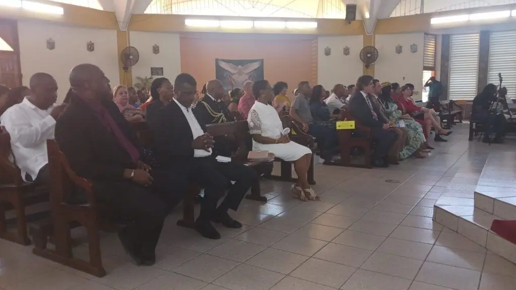 Image 1 accompanying “Mass Held in Dominica in Solidarity with the People of Cuba.”